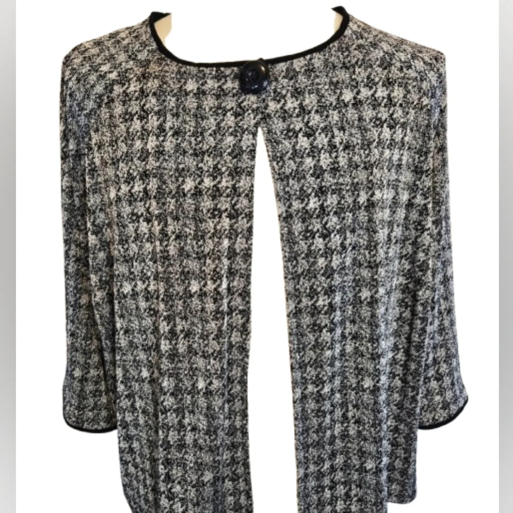 Laura Ashley Houndstooth Cape Jacket Lightweight 3X Black and White